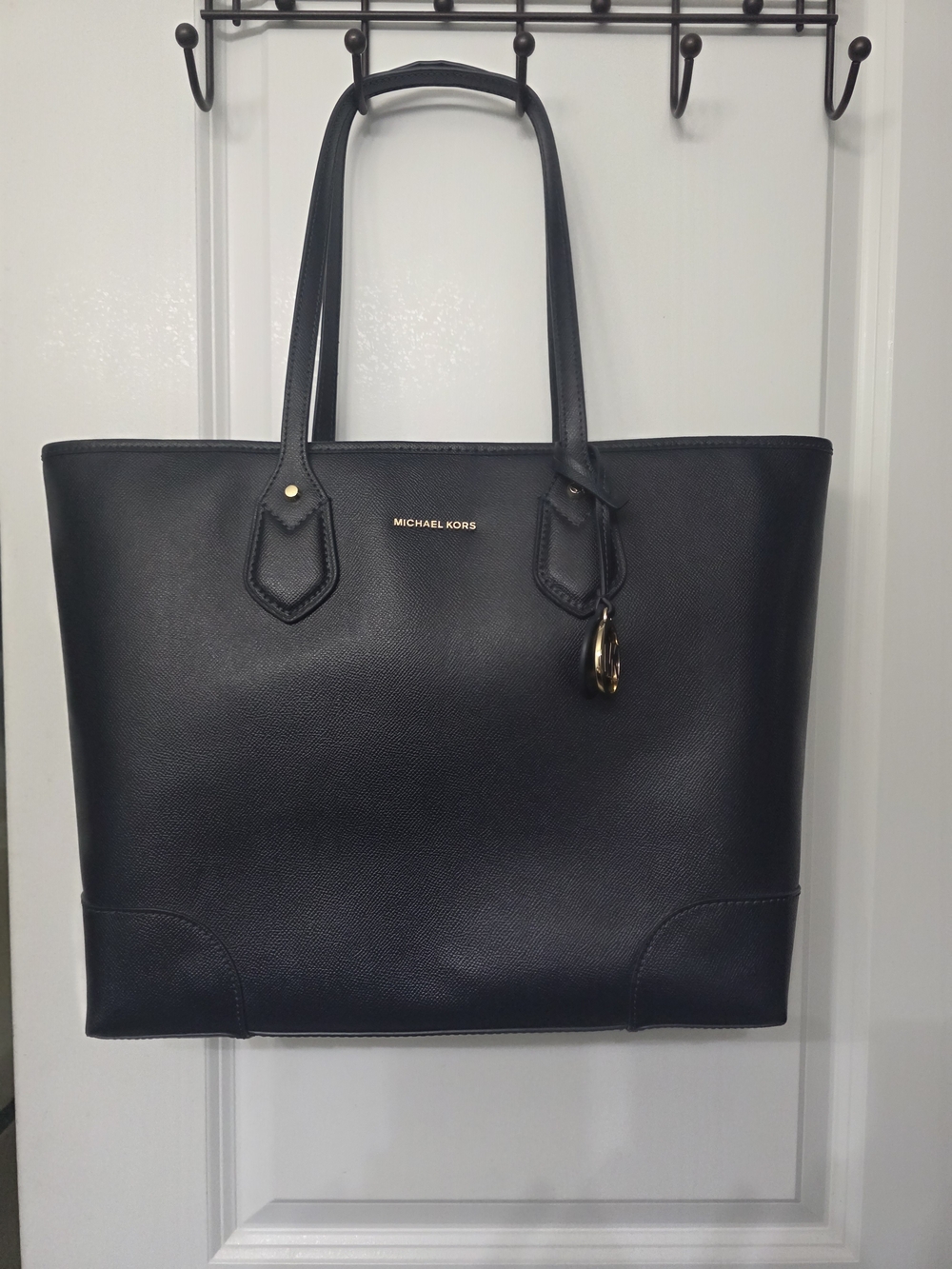 Michael Kors Navy Leather Tote Bag - Sleek Everyday Carryall